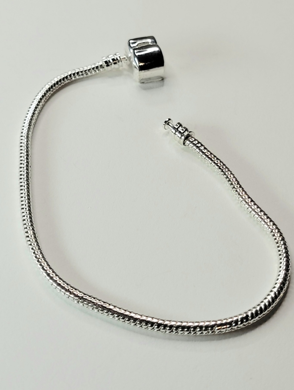 NWT 7.5 Inch Pandora Style Snake Chain Bracelet Snap Lock Barrel Shiny Silver
